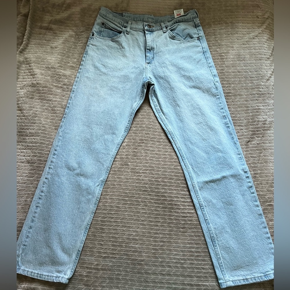 Wrangler Light Wash Relaxed Fit Jeans